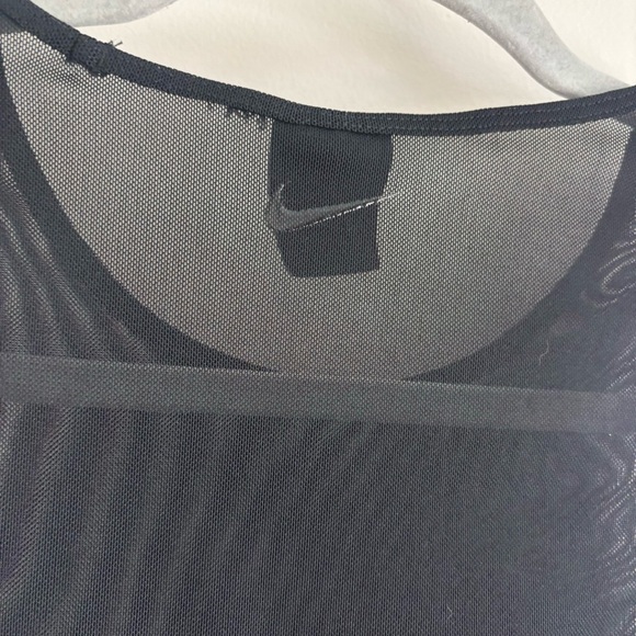 Nike Pro Women's Cropped Sheer Black Mesh Tank Top.  Perfect for Summer.  Medium - Picture 13 of 16